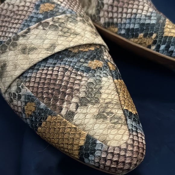 Snake print Steve Madden loafers pointed toe - Picture 2 of 3